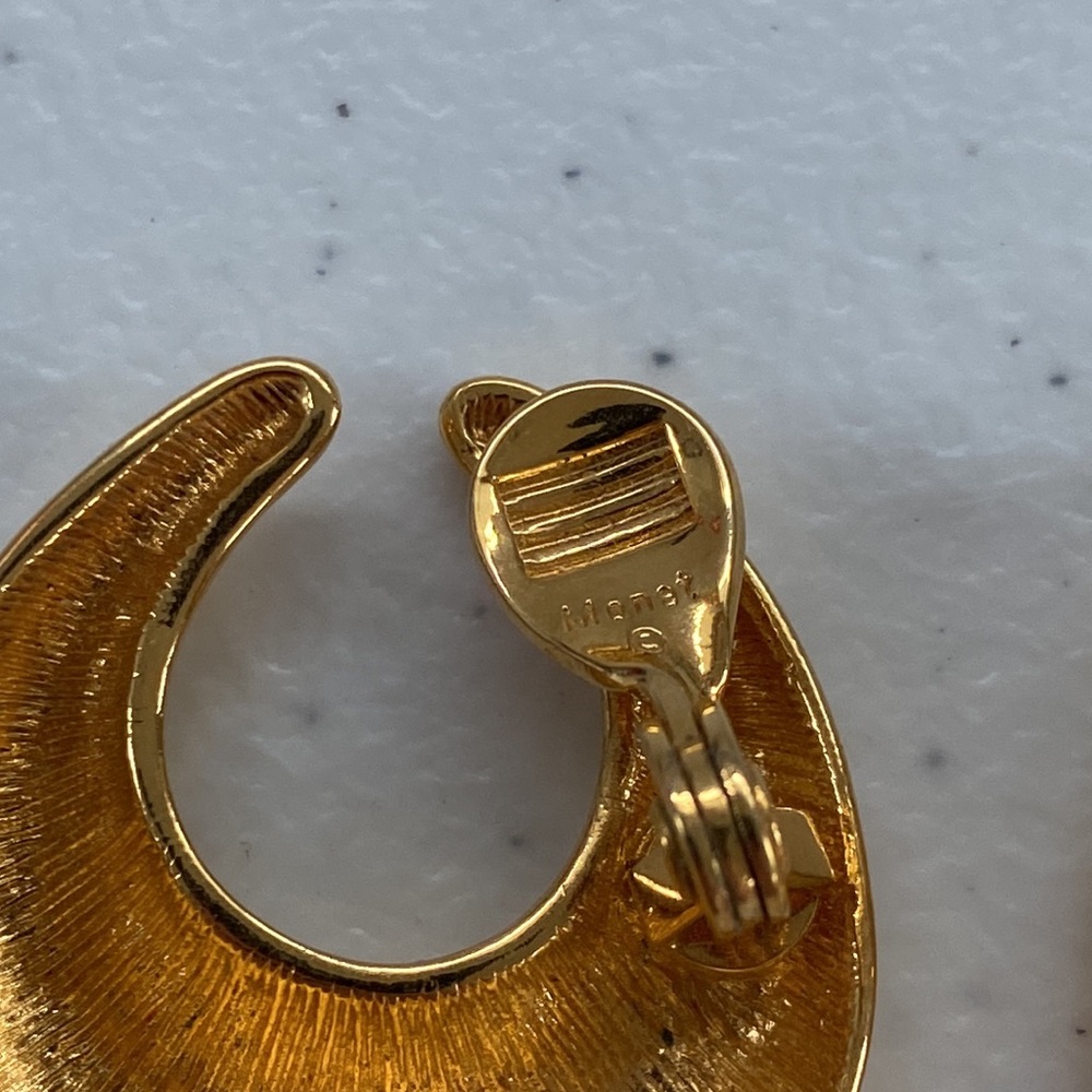 Vintage Gold Tone Crescent Monet Clip On Earrings - Picture 6 of 8